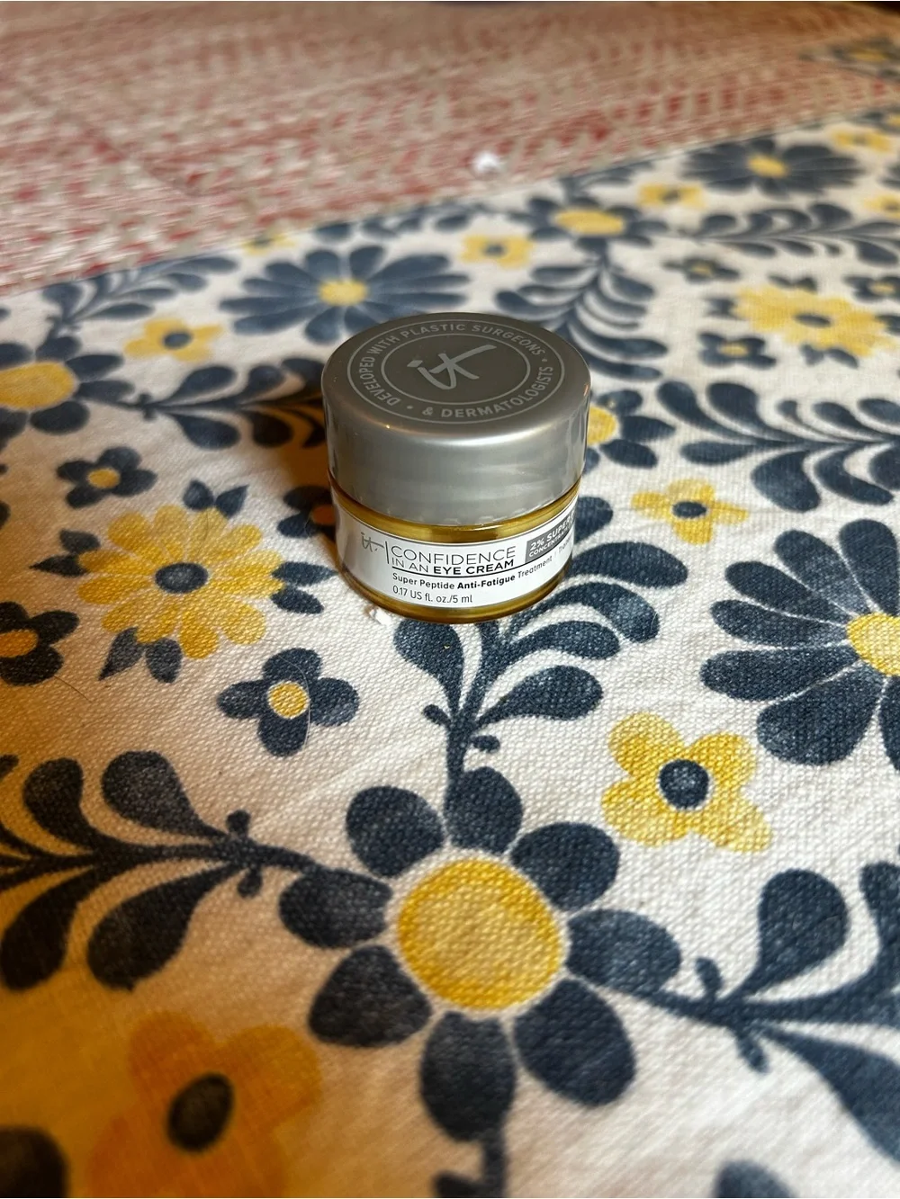 it cosmetics super peptide